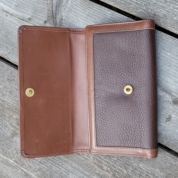 Vintage Dooney & Bourke AWL Checkbook Wallet - Picture 2 of 10